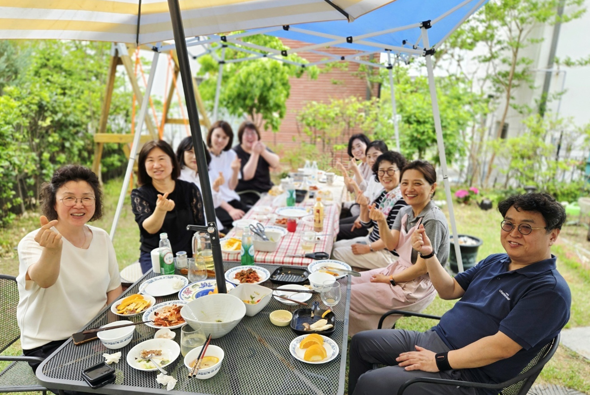 /user/s/sujichambit/editor/2505/7b36da01e60383d50cdeedcf3a06b74d_1748695901_8748.png 이미지크게보기
