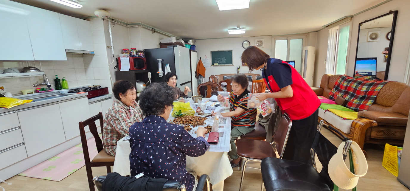 /user/s/sujichambit/editor/2510/35eb8f133a96bccc7087e78ca3753f2f_1760440422_1734.png 이미지크게보기