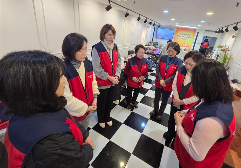 /user/s/sujichambit/editor/2512/47abd9a64e96a2527e168ce4d5172e63_1765114172_3597.png 이미지크게보기