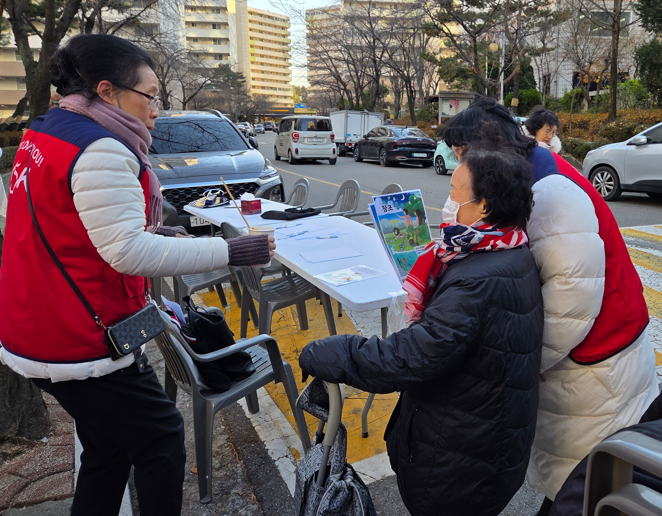 /user/s/sujichambit/editor/2512/47abd9a64e96a2527e168ce4d5172e63_1765114248_9174.png 이미지크게보기