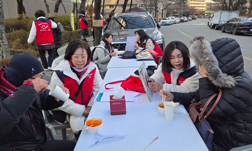 /user/s/sujichambit/editor/2512/47abd9a64e96a2527e168ce4d5172e63_1765114260_2238.png 이미지크게보기