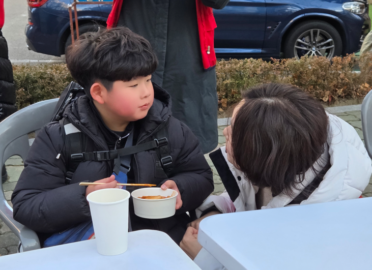 /user/s/sujichambit/editor/2512/47abd9a64e96a2527e168ce4d5172e63_1765114260_3359.png 이미지크게보기