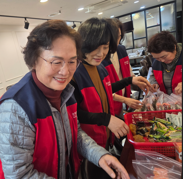 /user/s/sujichambit/editor/2512/89fe9f08c4bf25899c66faae53903031_1766924217_5821.png 이미지크게보기