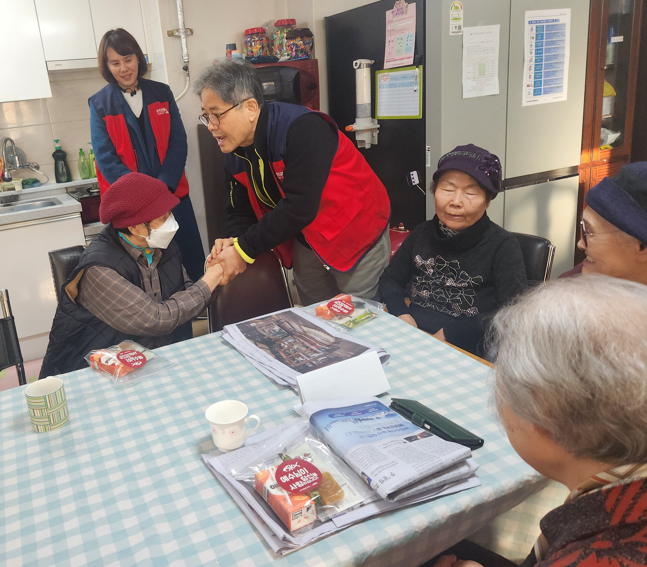 /user/s/sujichambit/editor/2512/89fe9f08c4bf25899c66faae53903031_1766924245_7252.png 이미지크게보기