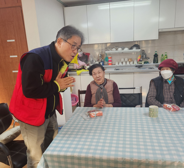 /user/s/sujichambit/editor/2512/89fe9f08c4bf25899c66faae53903031_1766924245_8304.png 이미지크게보기