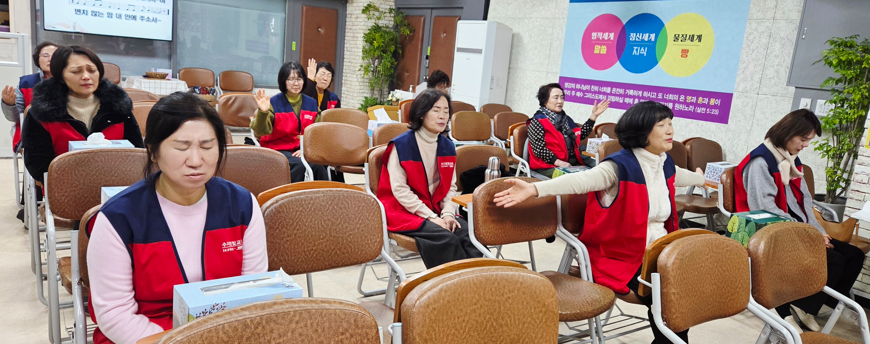 /user/s/sujichambit/editor/2512/b87b7b2eb20635be9bba943b1ec967ec_1766325855_5093.png 이미지크게보기