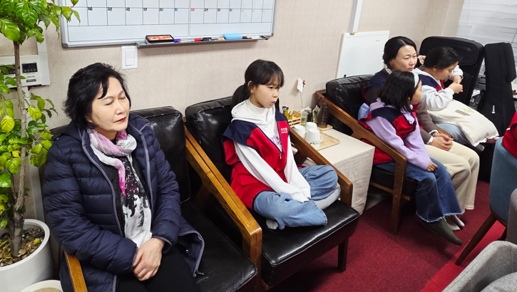 /user/s/sujichambit/editor/2512/b87b7b2eb20635be9bba943b1ec967ec_1766325865_3484.png 이미지크게보기