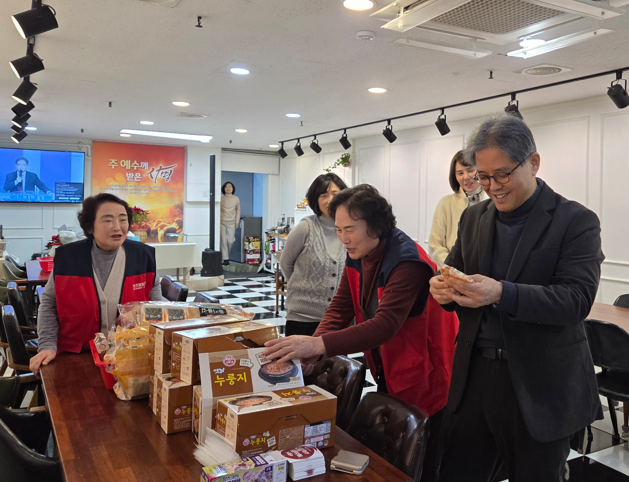 /user/s/sujichambit/editor/2602/131f8aeb72162902142b03ea5d73f9c0_1771502821_3394.png 이미지크게보기