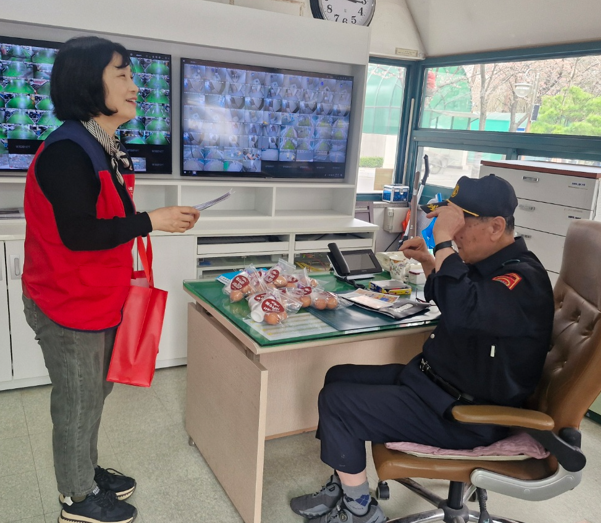 /user/s/sujichambit/editor/2604/f013ee759a9f73d80d1a52404b9216ff_1775570105_0367.png 이미지크게보기